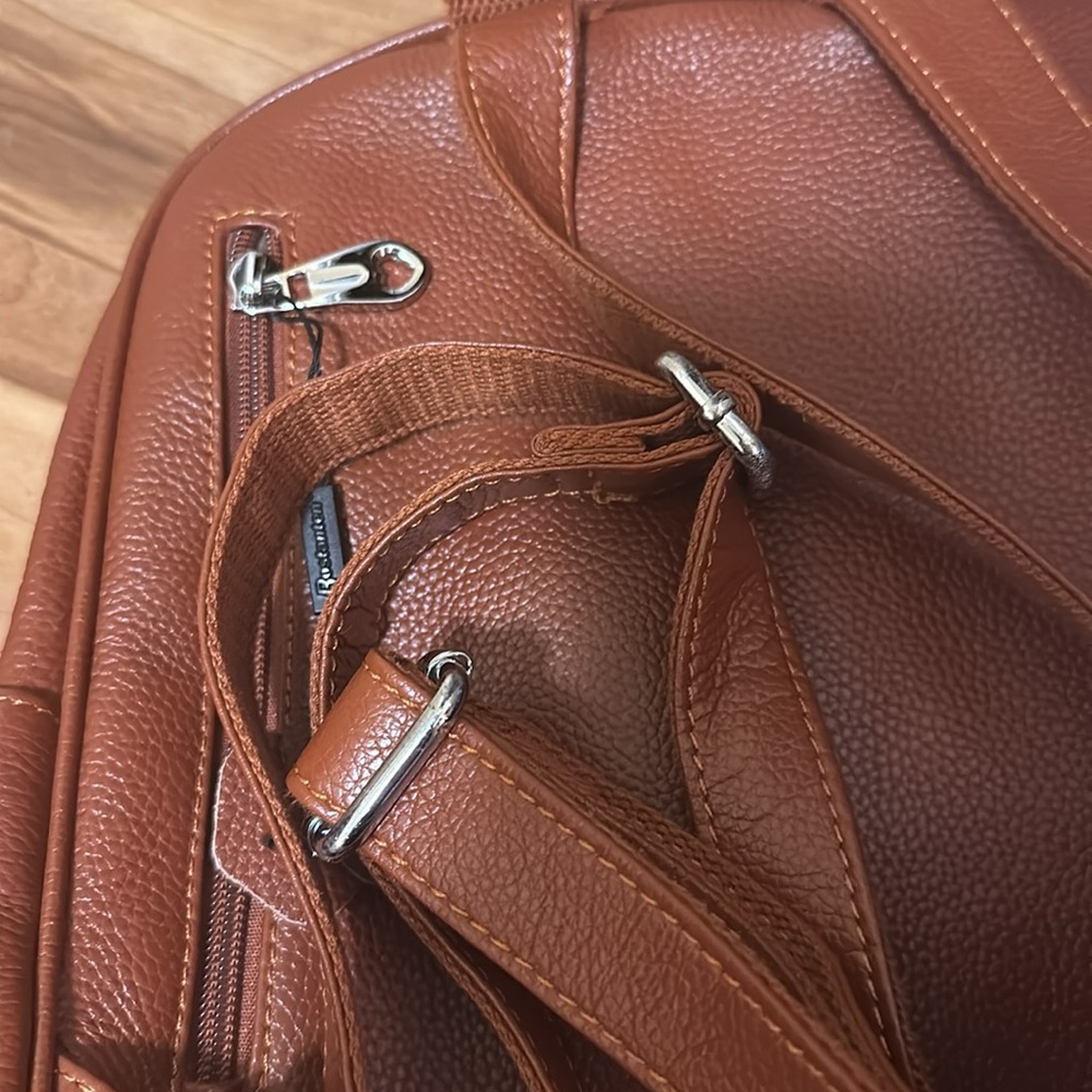 Bostonian Leather Backpack - Picture 5 of 8